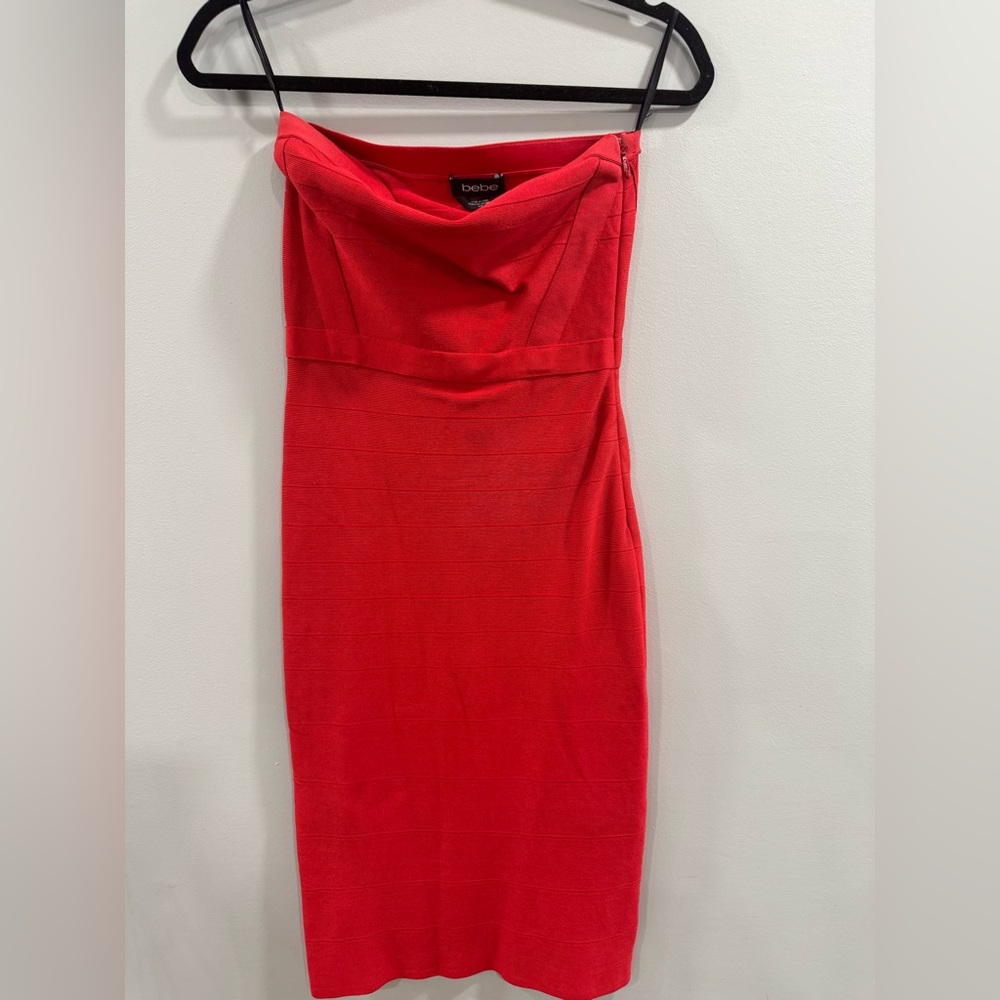 Bebe Strapless Dress in Vibrant Red